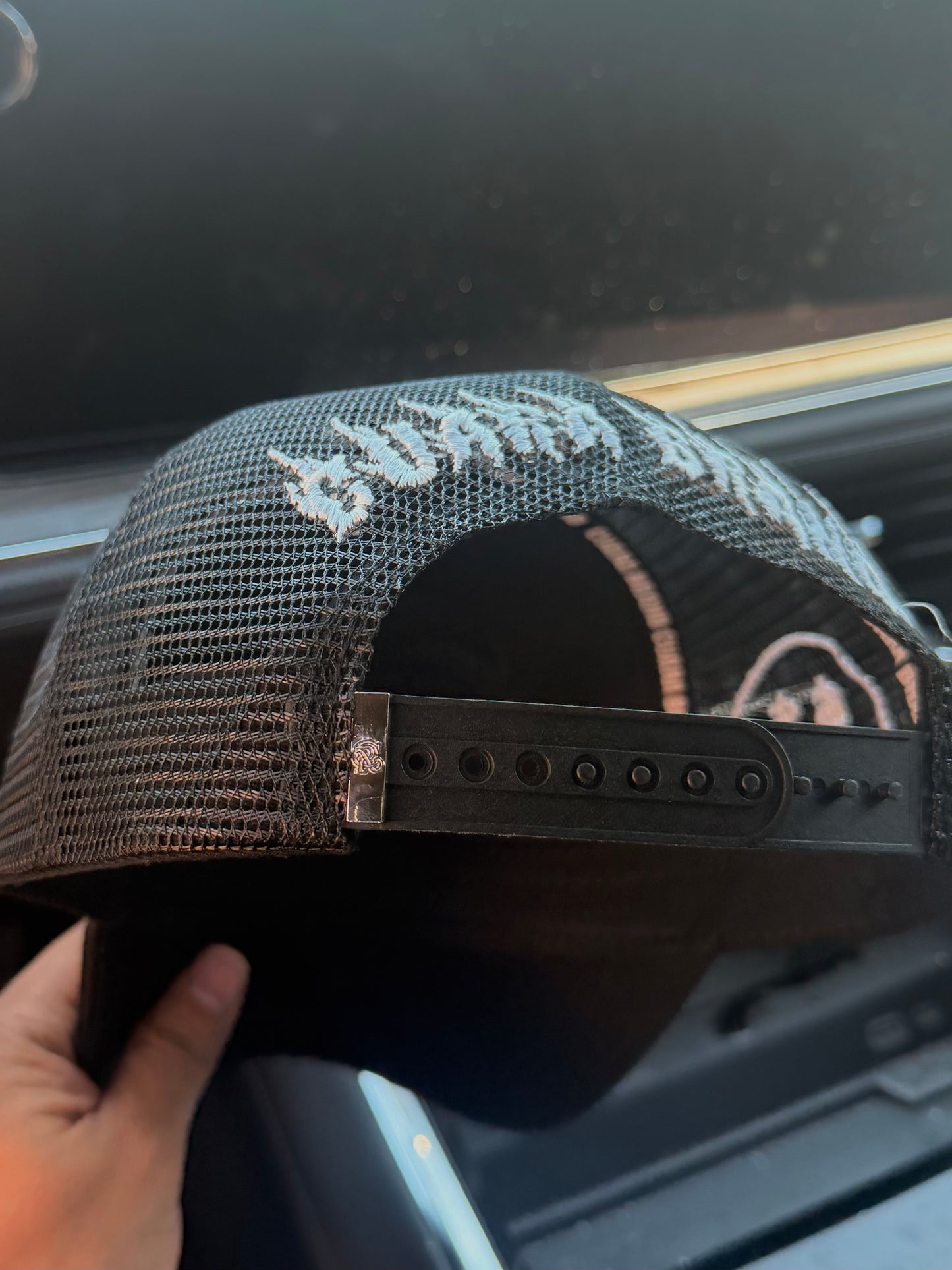 CORAZON DE ESPINAS HAT