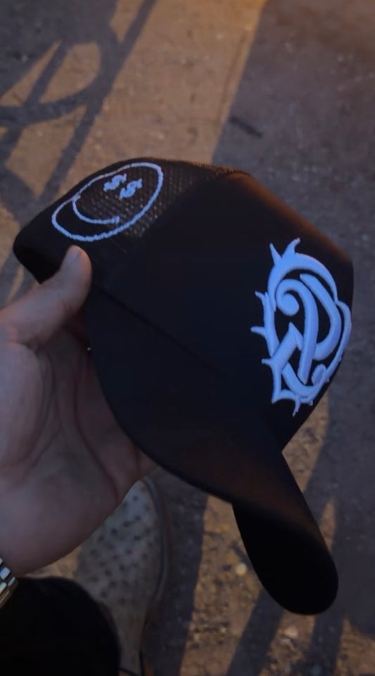 CORAZON DE ESPINAS HAT